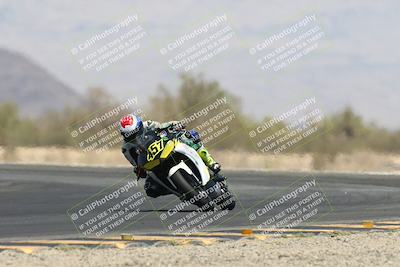 media/Apr-20-2025-CVMA (Sun) [[39090e8767]]/Race 11-500-350 Supersport (Holeshot)/